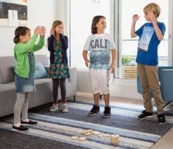 BS Toys Moves! Denkspel - Actief Beweeg Spel Vanaf 6 Jaar - Houten Kaarten - Kinderspeelgoed -Vloerspellen Verkoop 550x366 13