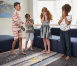 BS Toys The Thief Spel - De Dief - Buiten En Binnenspeelgoed - Educatief Speelgoed - Kinderspel - 2-10 Spelers -Vloerspellen Verkoop 550x366 2