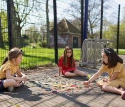 BS Mikado - Grote Stokken - Hout - Buitenspeelgoed - Familiespel 18 BS Mikado - Grote Stokken - Hout - Buitenspeelgoed - Familiespel -Vloerspellen Verkoop 550x366 30