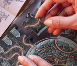 Jumbo Houses Of Treasure Escape Quest The Beginning: Ascalons Fury - Escaperoom Met Legpuzzels 22 Jumbo Houses Of Treasure Escape Quest The Beginning: Ascalons Fury - Escaperoom Met Legpuzzels -Vloerspellen Verkoop 550x392 4