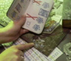 Jumbo Houses Of Treasure Escape Quest Itzamna's Eye - Escaperoom Met Legpuzzels -Vloerspellen Verkoop 550x413 5