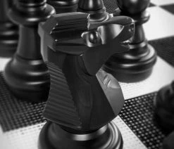 Ubergames Tuin Schaken Groot - Kunsstof - Tot 64 Cm Hoog 8 Ubergames Tuin Schaken Groot - Kunsstof - Tot 64 Cm Hoog -Vloerspellen Verkoop 550x825 1